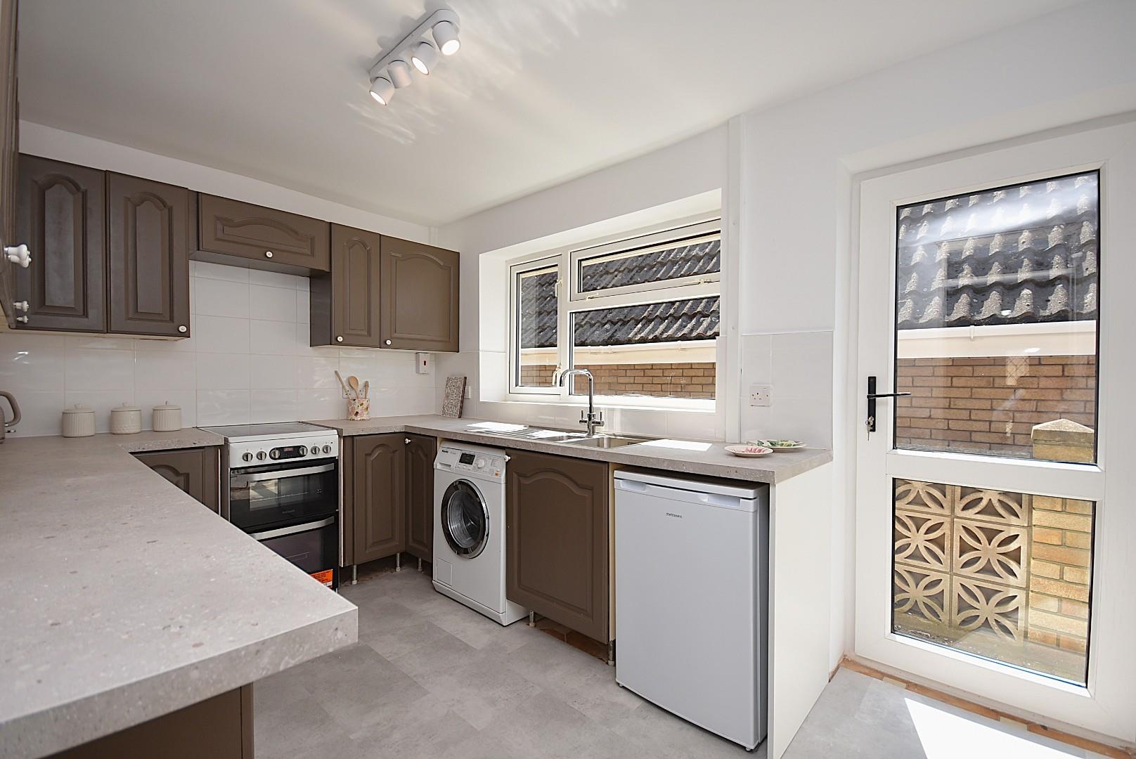 40 Bassett Road, Sully, CF64 5HS